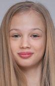 Лиза Леонова